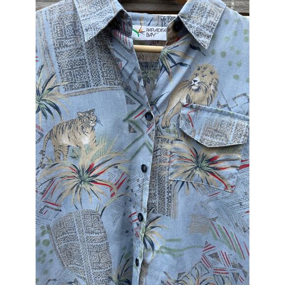 Vintage Paradise Bay Safari lions, Tigers, Zebra Button up blouse shirt Size Med - Picture 3 of 6
